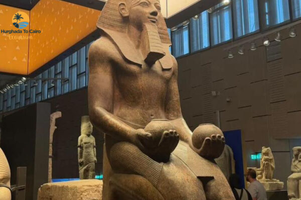 Private Cairo Day Trip from Hurghada by Bus with Pyramids and Lunch