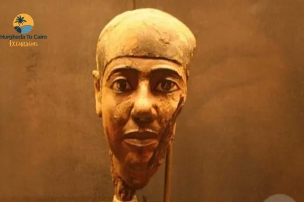 Saqqara Day Tour from Hurghada with Step Pyramid and Private Guide